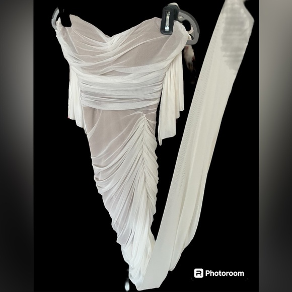 Nookie Dita Mesh Gown in White & Nude - Picture 3 of 5